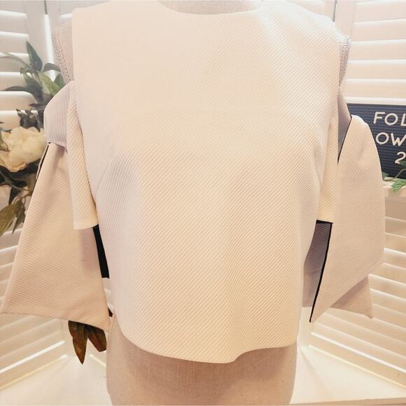 MILLY COLD SHOULDER WITH TIE BLACK / WHITE TOP SIZE SMALL - Picture 2 of 6
